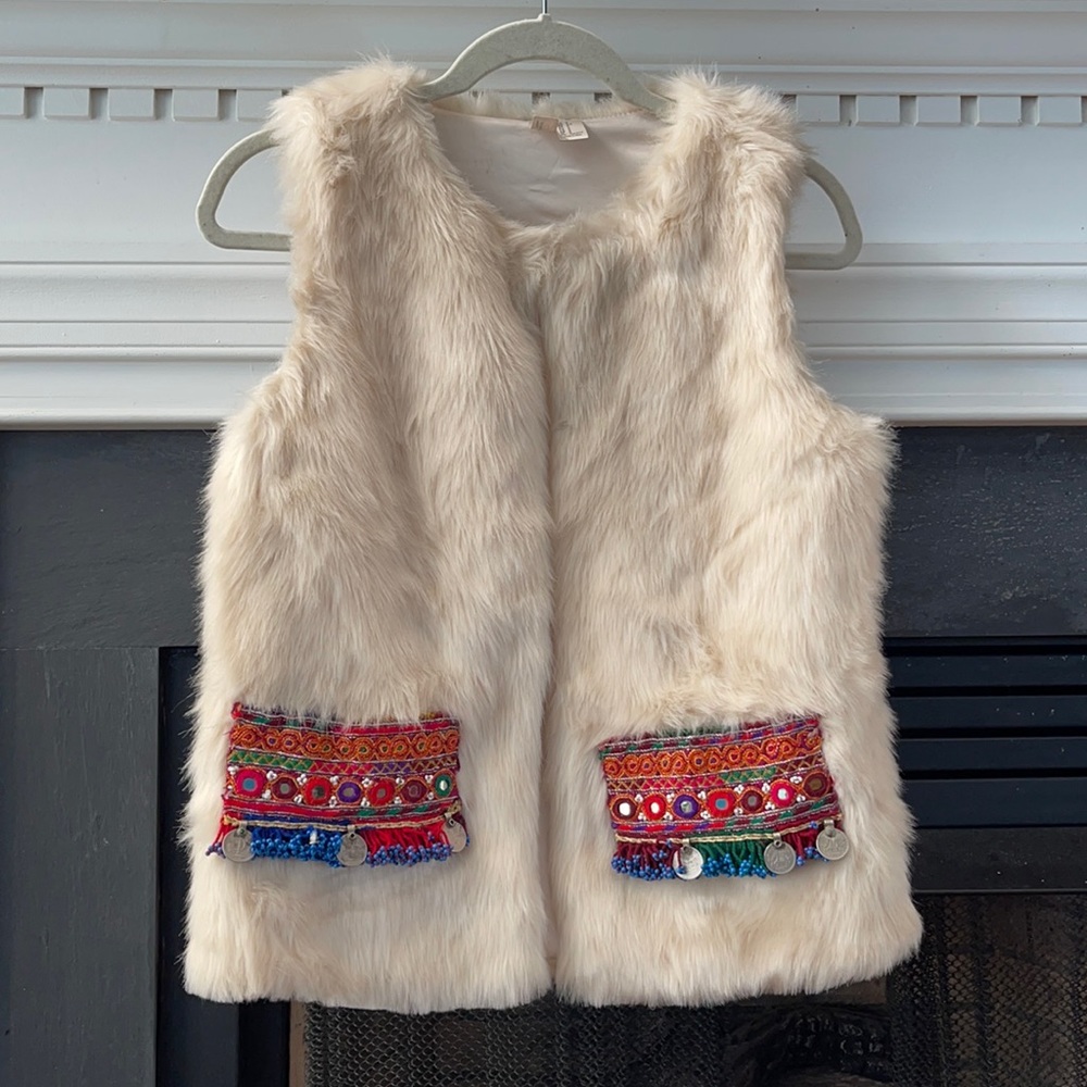 Forever 21 Exclusive Faux Fur Vest , Fur coat , Fur jacket